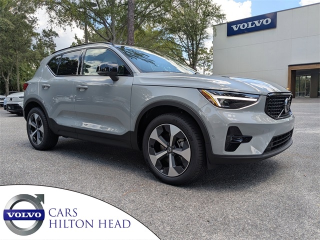 2026 Volvo XC40 B5 Plus