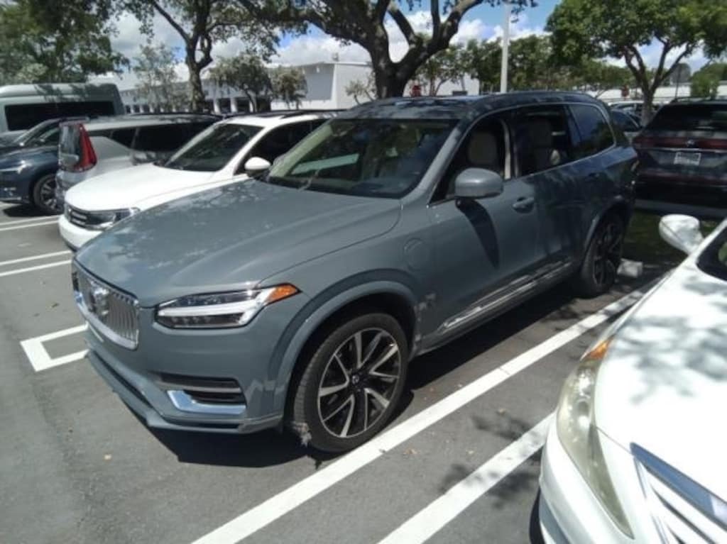 Certified 2022 Volvo XC90 Recharge Plug-In Hybrid T8 Inscription Expression Extended Range 6P SUV