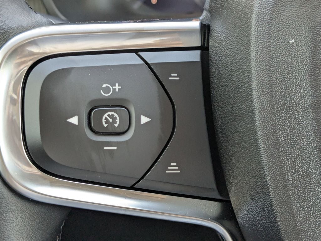 2026 Volvo XC40 Plus - Photo 27