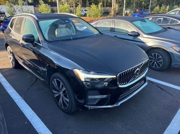 2023 Volvo XC60 B5 Plus photo 2