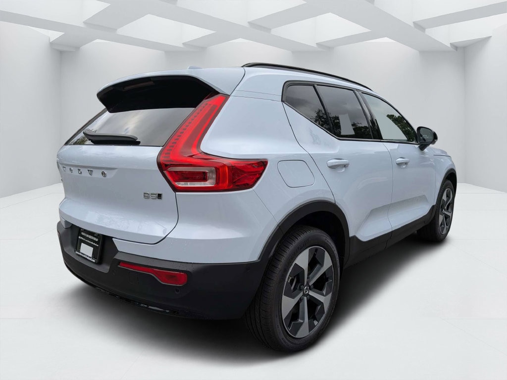 New 2026 Volvo XC40 B5 Plus SUV