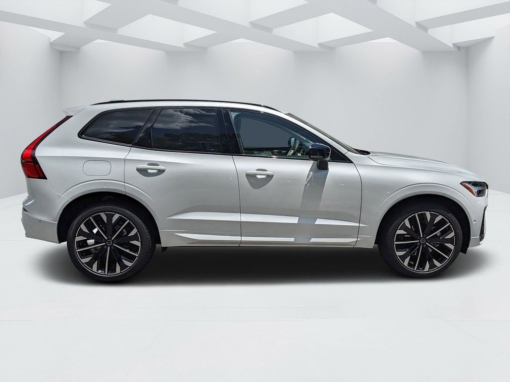 2026 Volvo XC60 Ultra - Photo 2