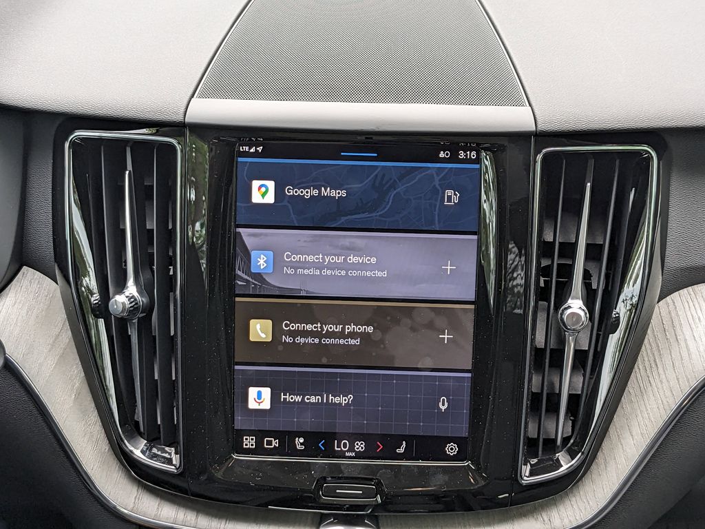 2025 Volvo XC60 Plus - Photo 19