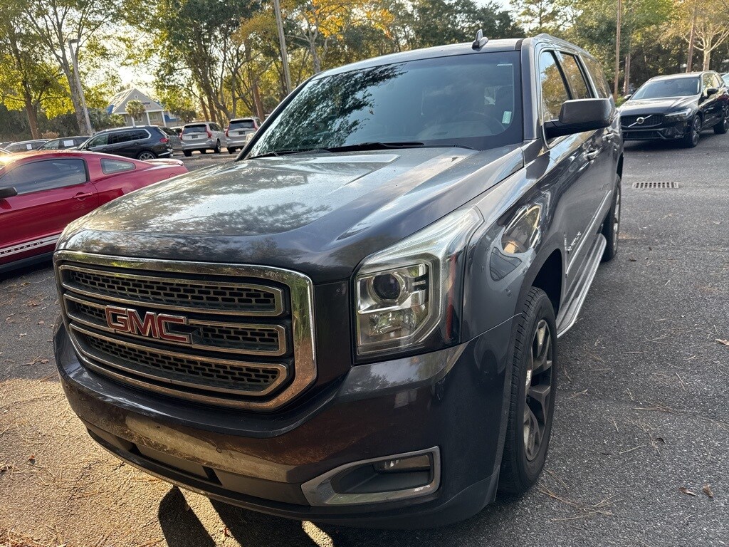 2017 Gmc Yukon XL SLT photo 2