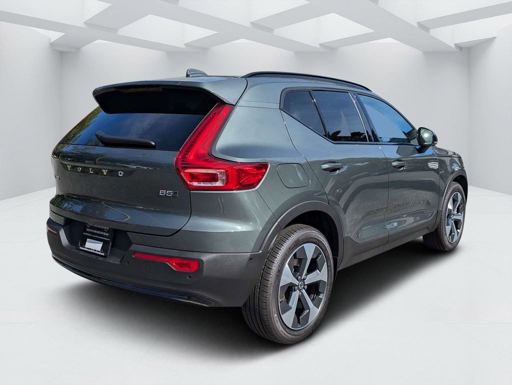 New 2026 Volvo XC40 B5 Plus SUV