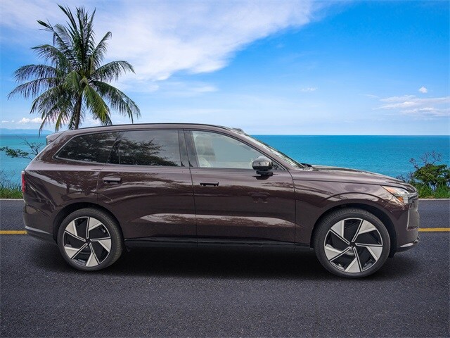 2025 Volvo EX90 Twin Motor Performance Ultra photo 2