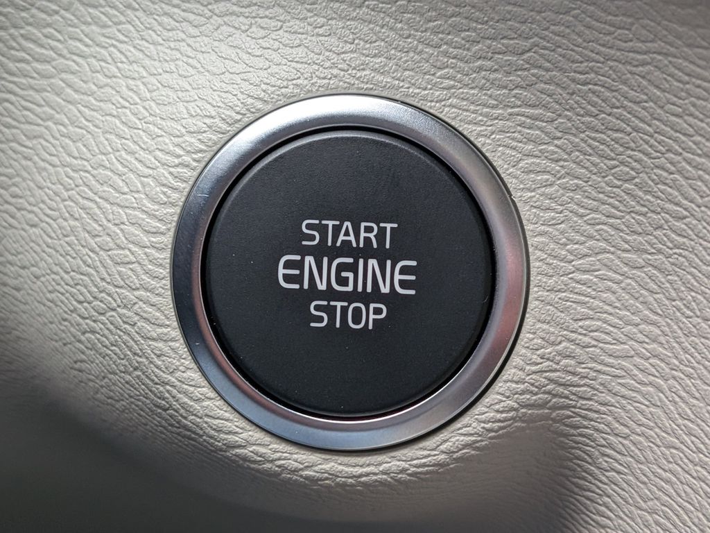 2026 Volvo XC40 Plus - Photo 30