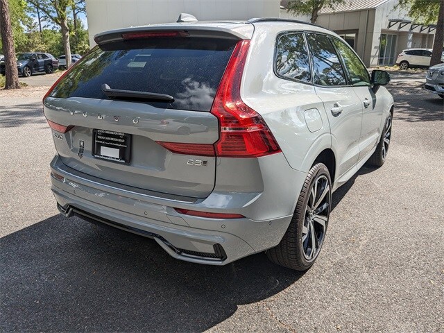 2025 Volvo XC60 B5 photo 4