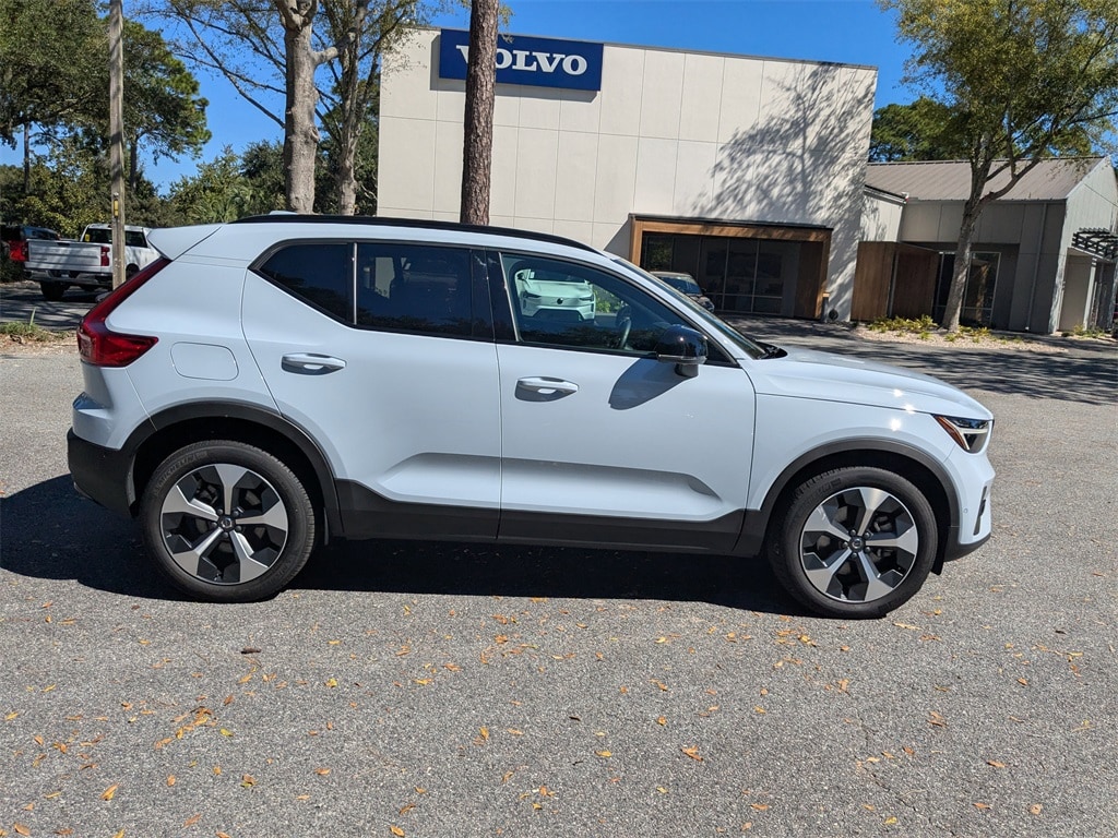 Certified 2025 Volvo XC40 B5 Plus Dark Theme SUV