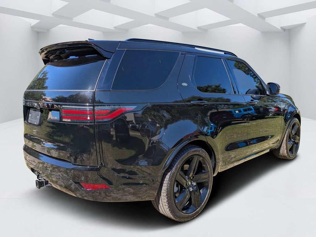 Used 2024 Land Rover Discovery Dynamic SE SUV