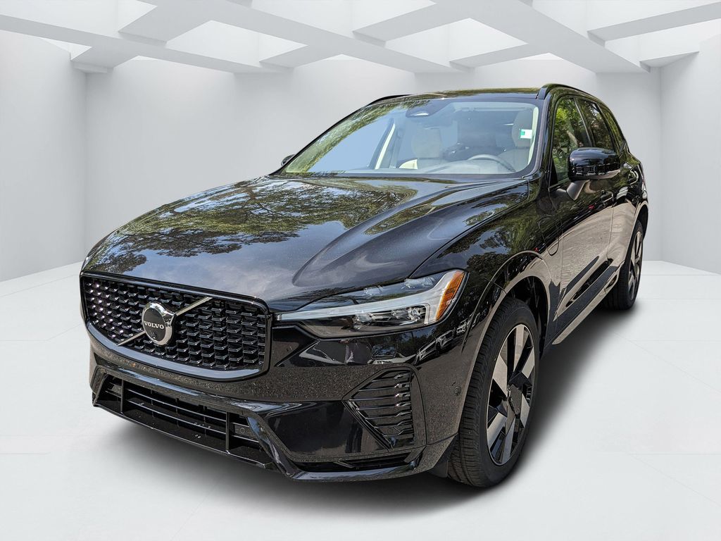 2025 Volvo XC60 Plus - Photo 7
