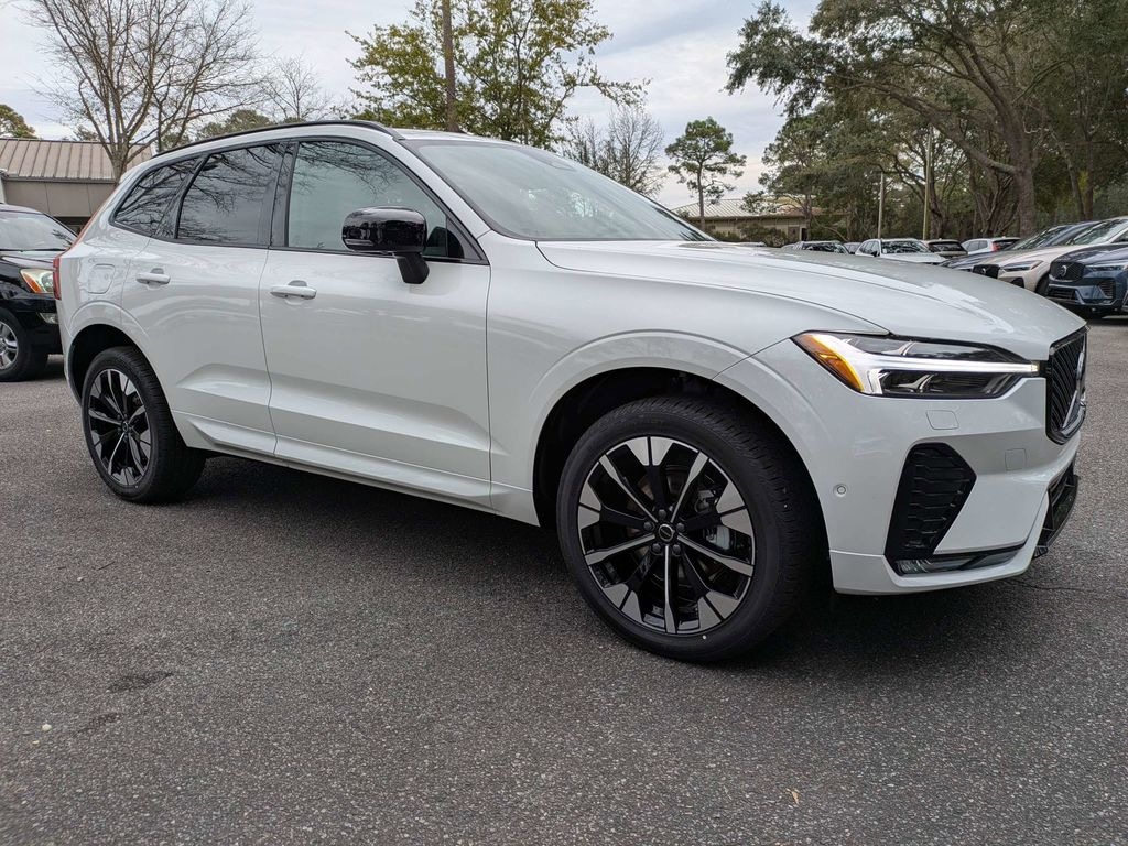 New 2026 Volvo XC60 B5 Plus SUV