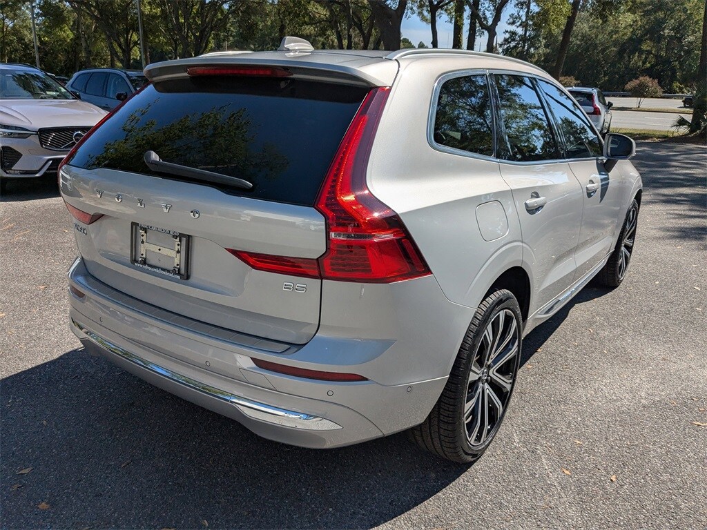 2023 Volvo XC60 B5 Ultimate photo 4