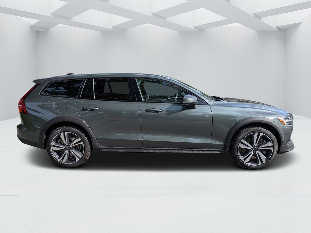 New 2026 Volvo V60 Cross Country B5 Plus Wagon