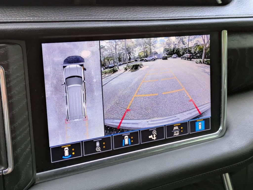 2021 GMC Yukon Denali - Photo 21