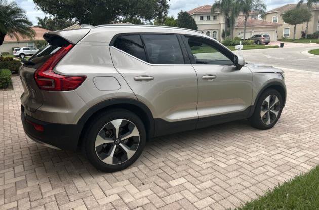 Used 2024 Volvo XC40 B5 Core SUV