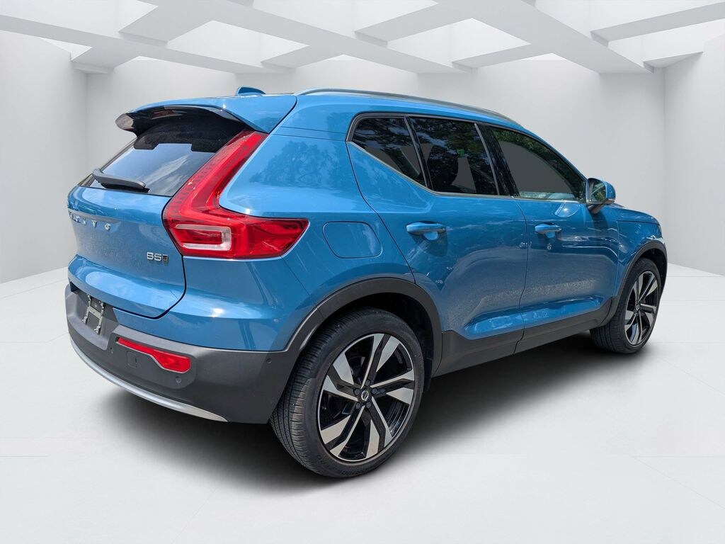 Certified 2023 Volvo XC40 B5 Plus Bright Theme SUV