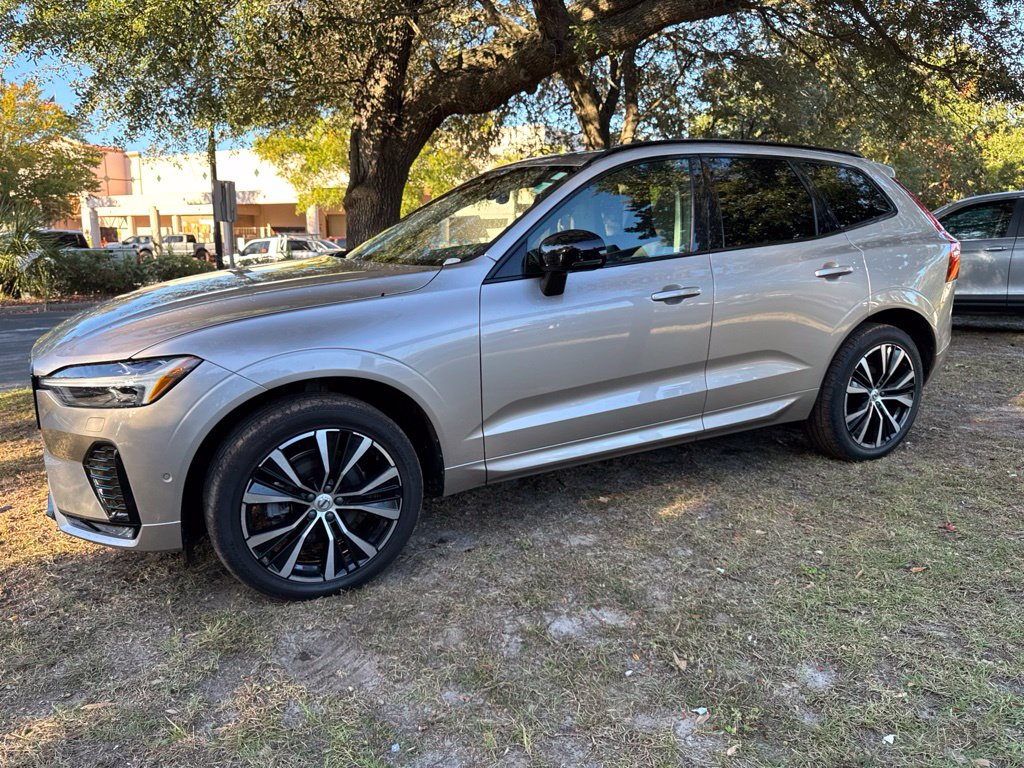 Certified 2024 Volvo XC60 B5 Plus Dark Theme SUV