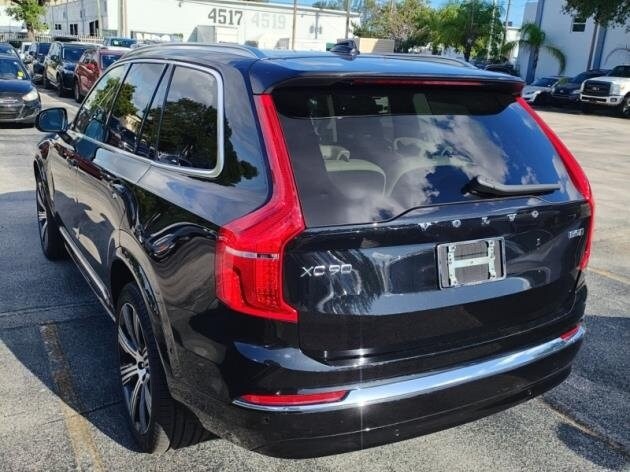 2024 Volvo XC90 B5 Plus photo 2