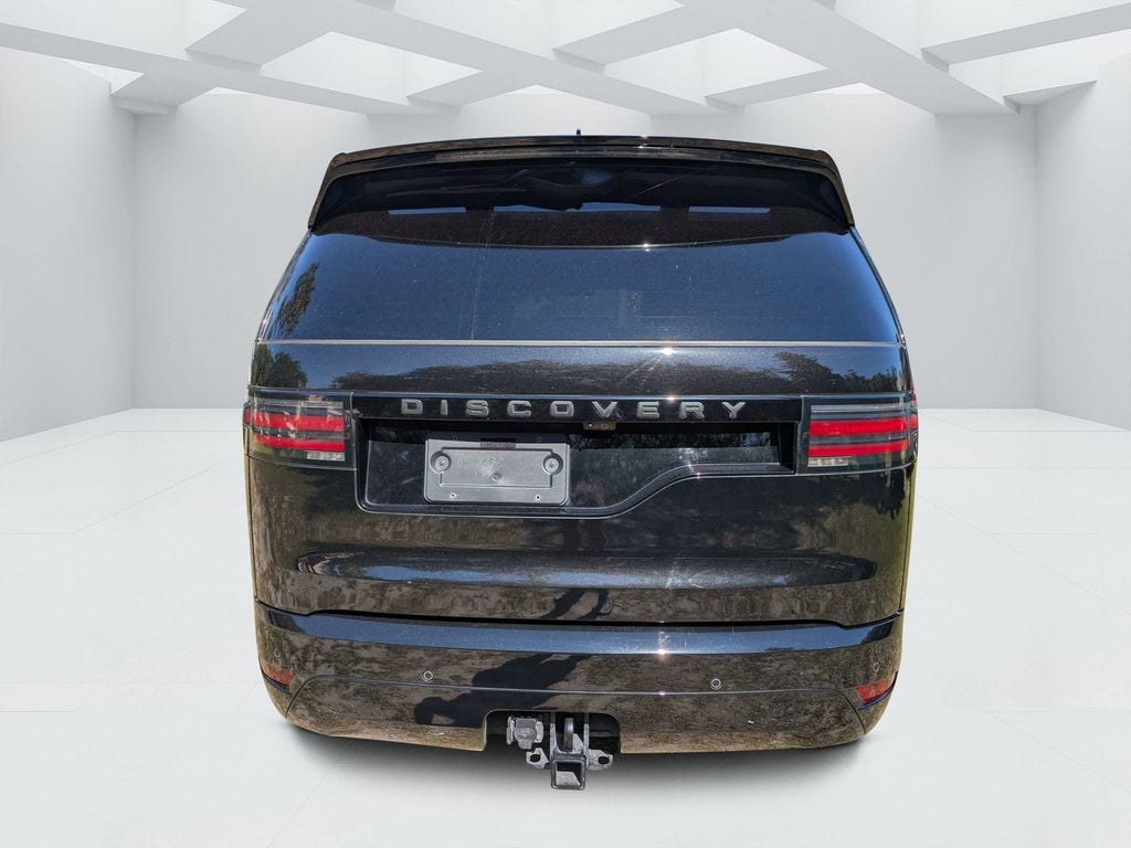 Used 2024 Land Rover Discovery Dynamic SE SUV