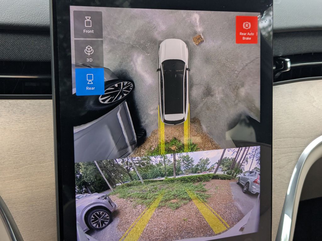 2025 Volvo EX90 Plus - Photo 22