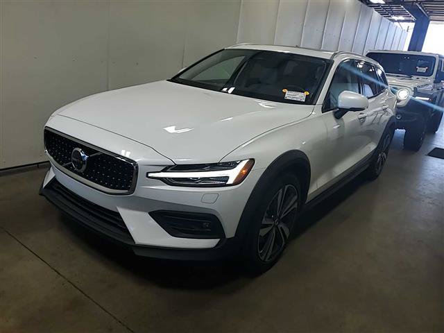  Volvo V60 Cross Country