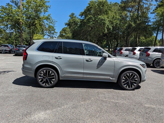 2026 Volvo XC90 B5 Plus photo 3