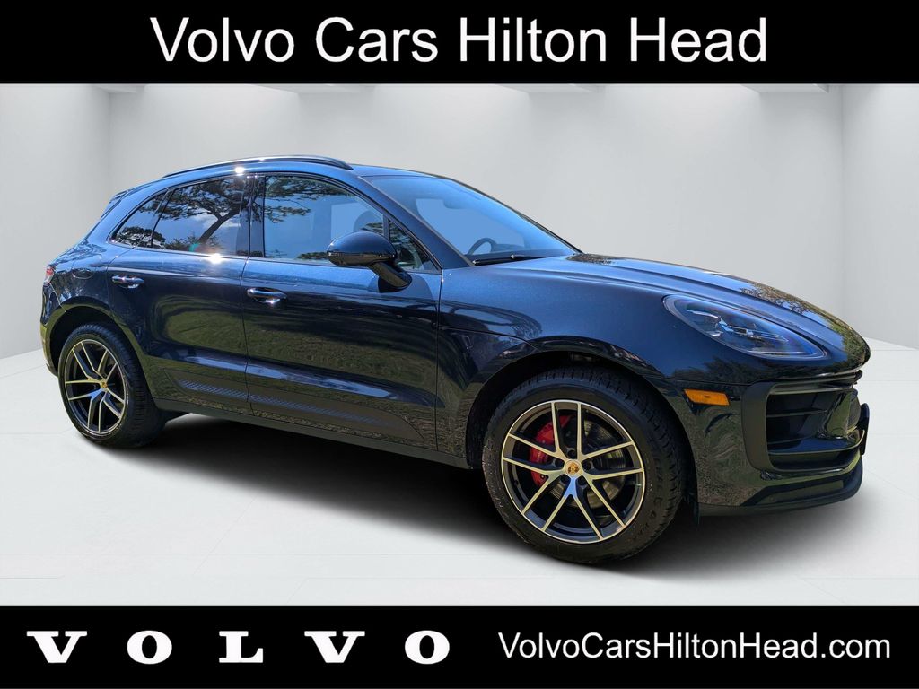 2023 Porsche Macan S's photo