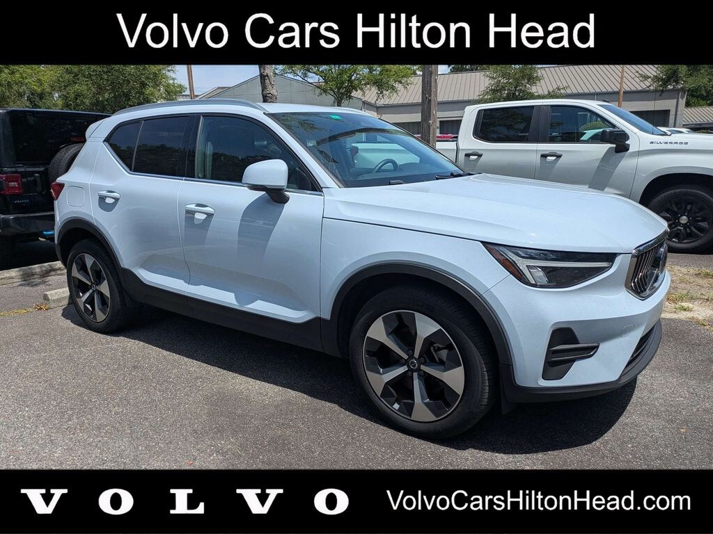 Certified 2024 Volvo XC40 B5 Core SUV