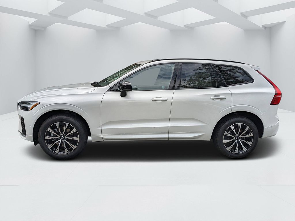 2025 Volvo XC60 Plus - Photo 6