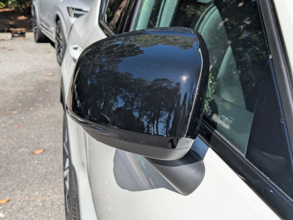 2026 Volvo XC40 Plus - Photo 10