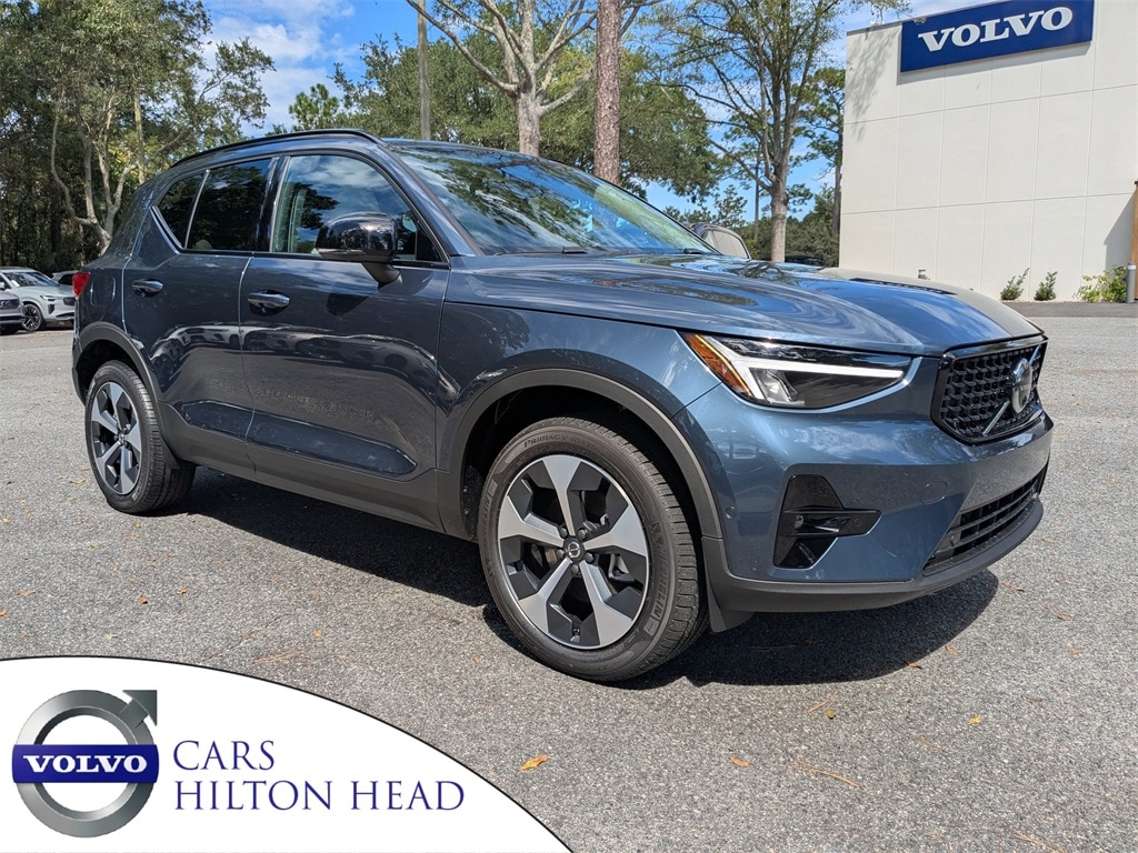 2026 Volvo XC40 Plus's photo