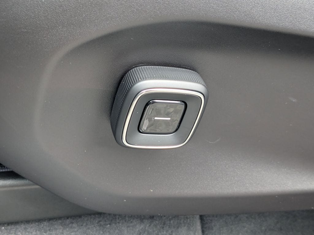 2025 Volvo EX90 Plus - Photo 20