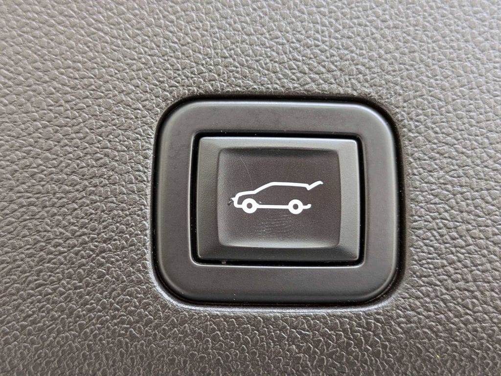 2021 GMC Yukon Denali - Photo 12