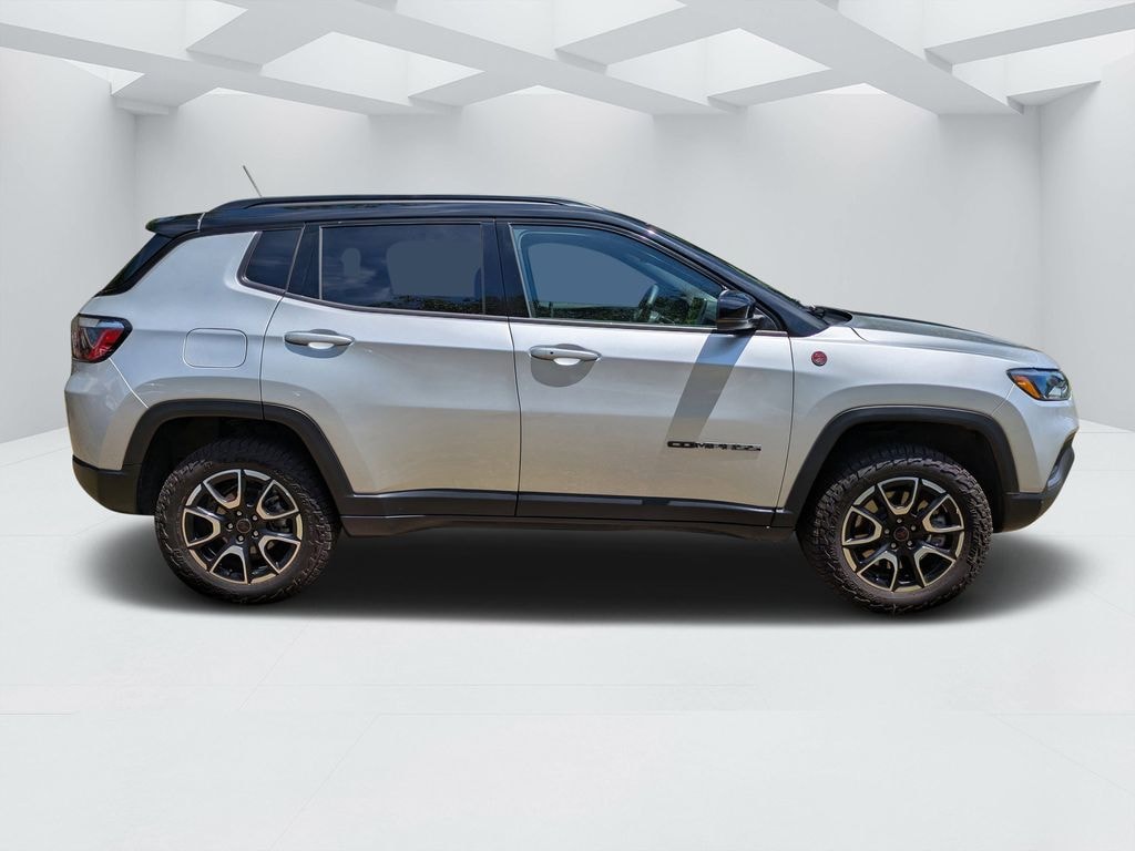 Used 2025 Jeep Compass Trailhawk SUV