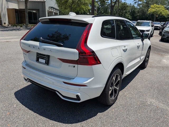 2026 Volvo XC60 B5 Core photo 4