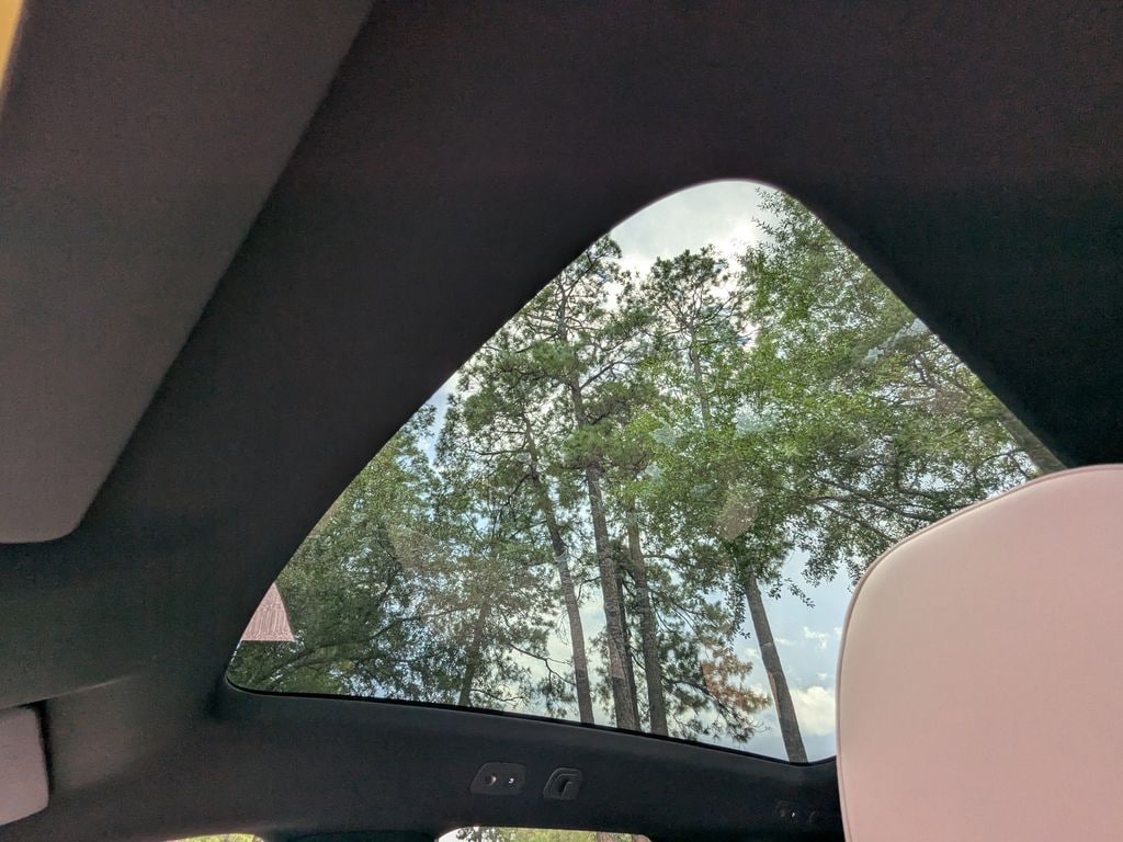 2025 Volvo EX90 Plus - Photo 21