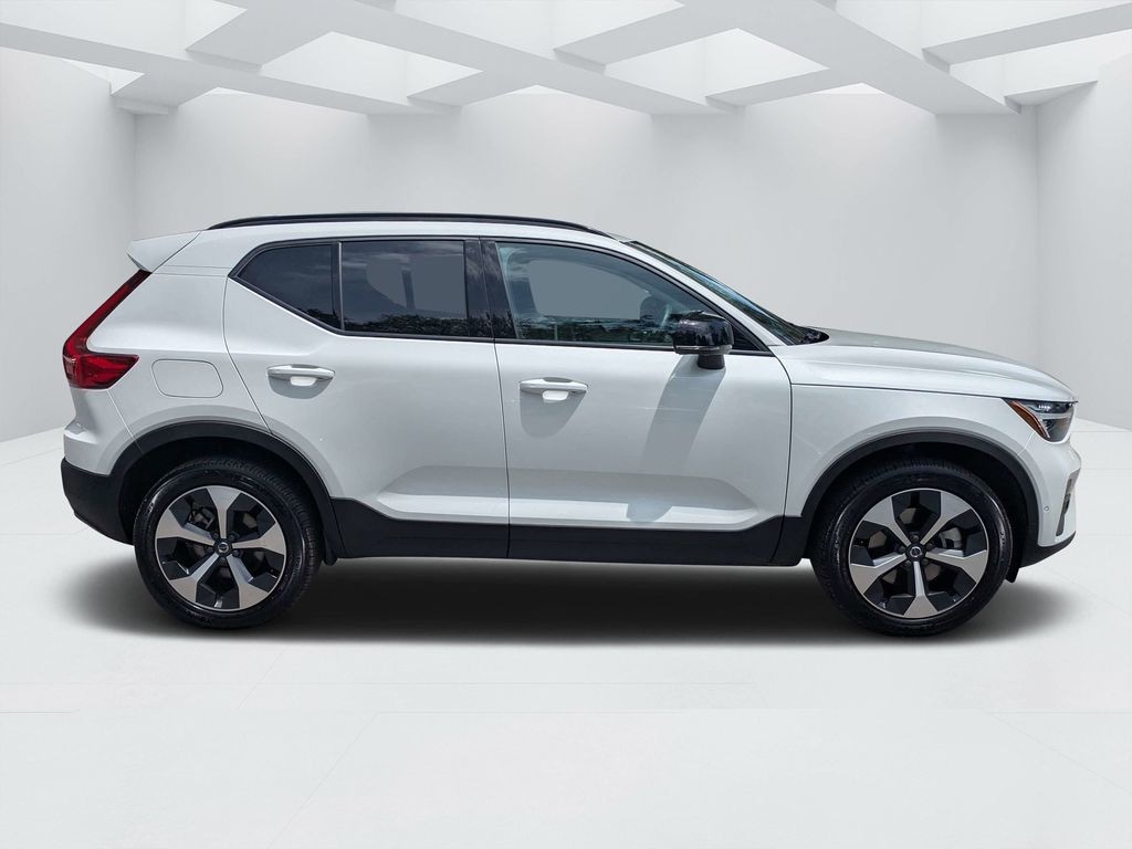 Certified 2026 Volvo XC40 B5 Plus SUV