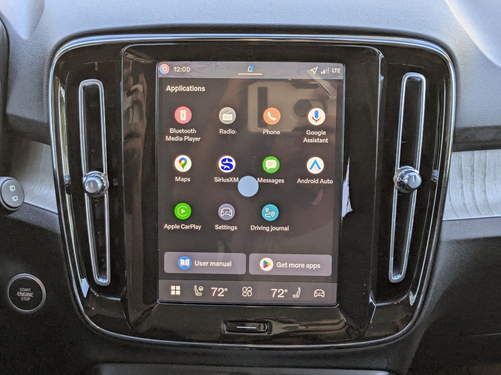 2026 Volvo XC40 Plus - Photo 18