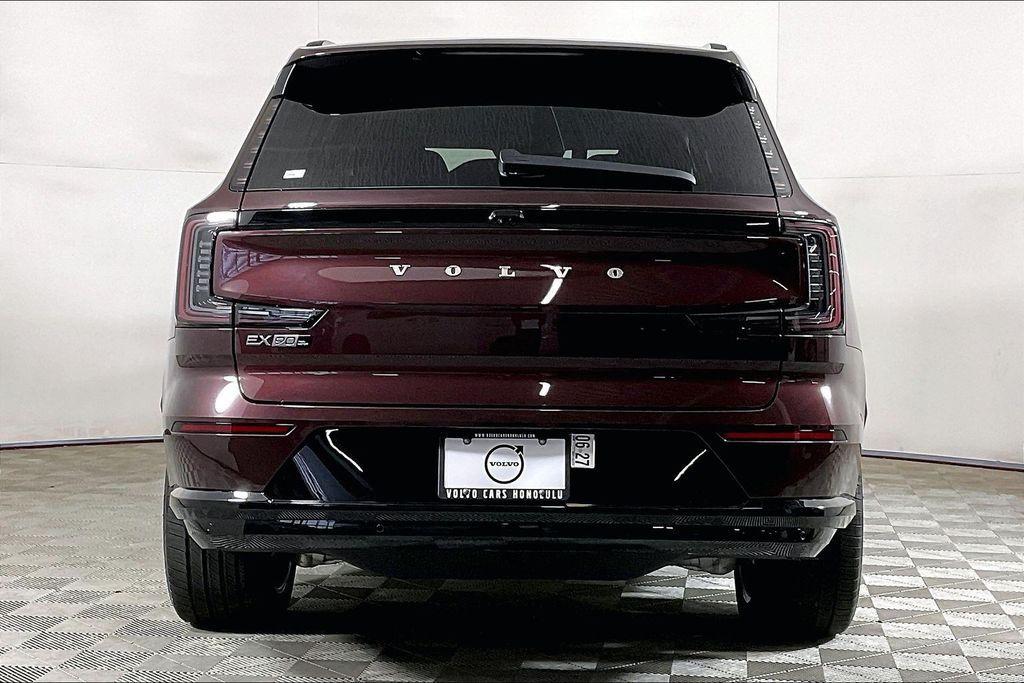 2025 Volvo EX90 Ultra - Photo 3