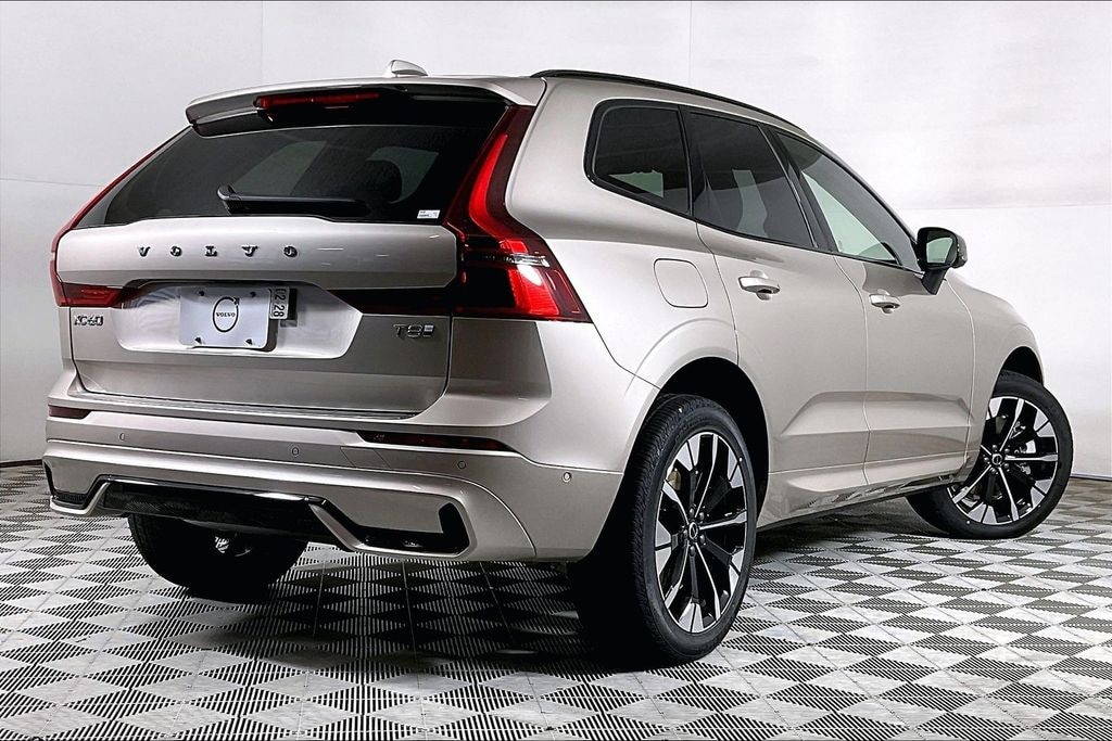 New 2026 Volvo XC60 plug-in hybrid T8 Plus SUV