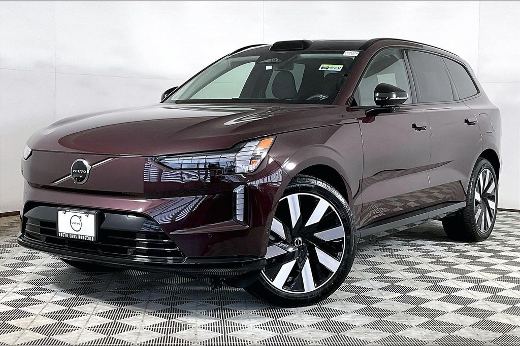 2025 Volvo EX90