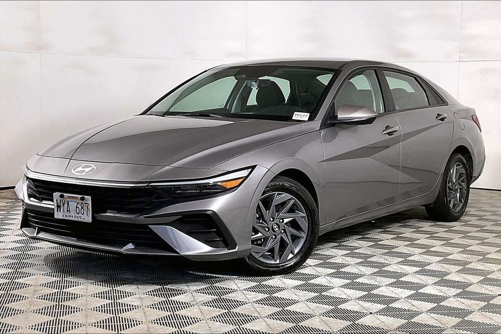 Used 2024 Hyundai Elantra SEL Sedan