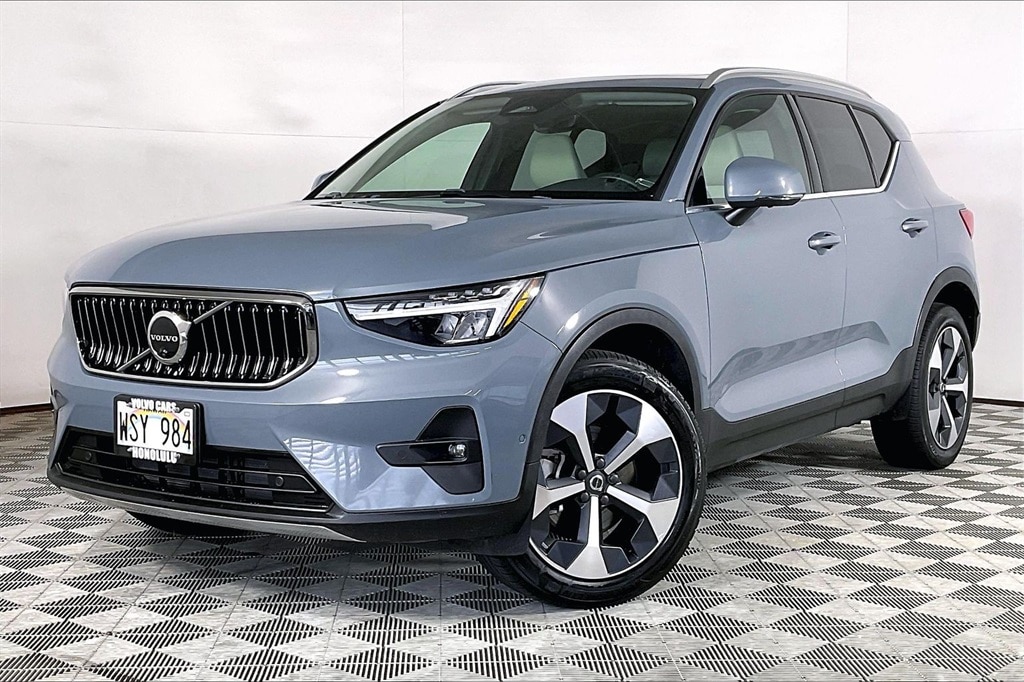 2023 Volvo XC40 Plus's photo