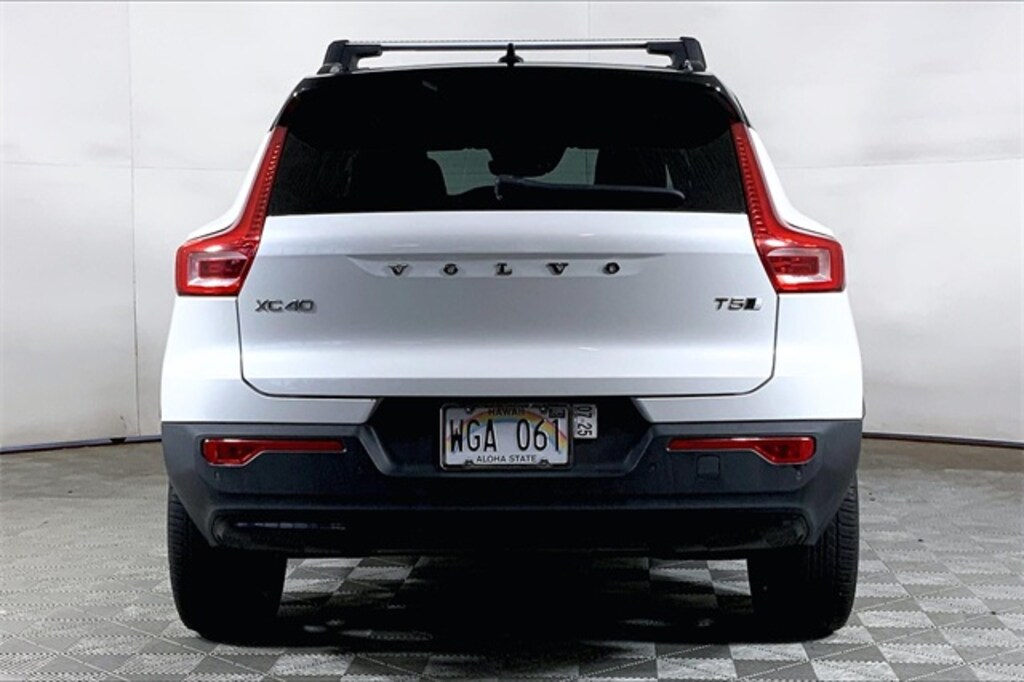 Used 2021 Volvo XC40 R-Design SUV
