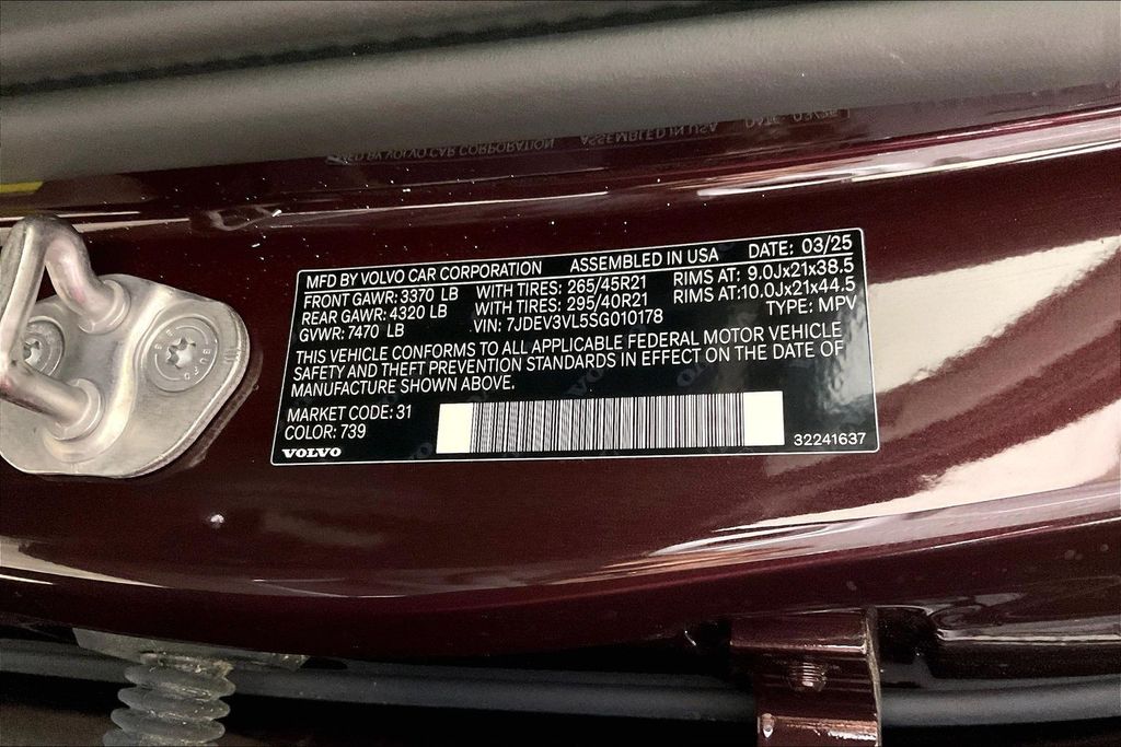 2025 Volvo EX90 Ultra - Photo 10