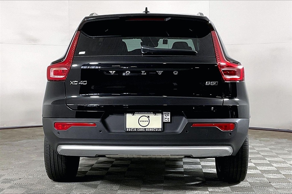 Used 2025 Volvo XC40 B5 Plus Bright Theme SUV