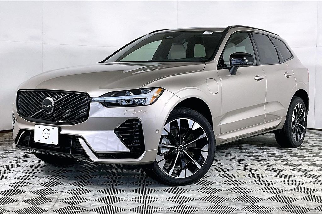 New 2026 Volvo XC60 plug-in hybrid T8 Plus SUV
