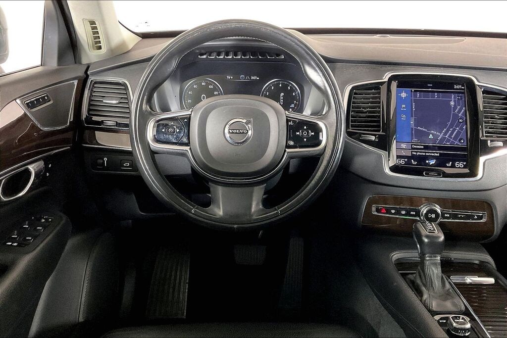Used 2016 Volvo XC90 T6 Momentum SUV