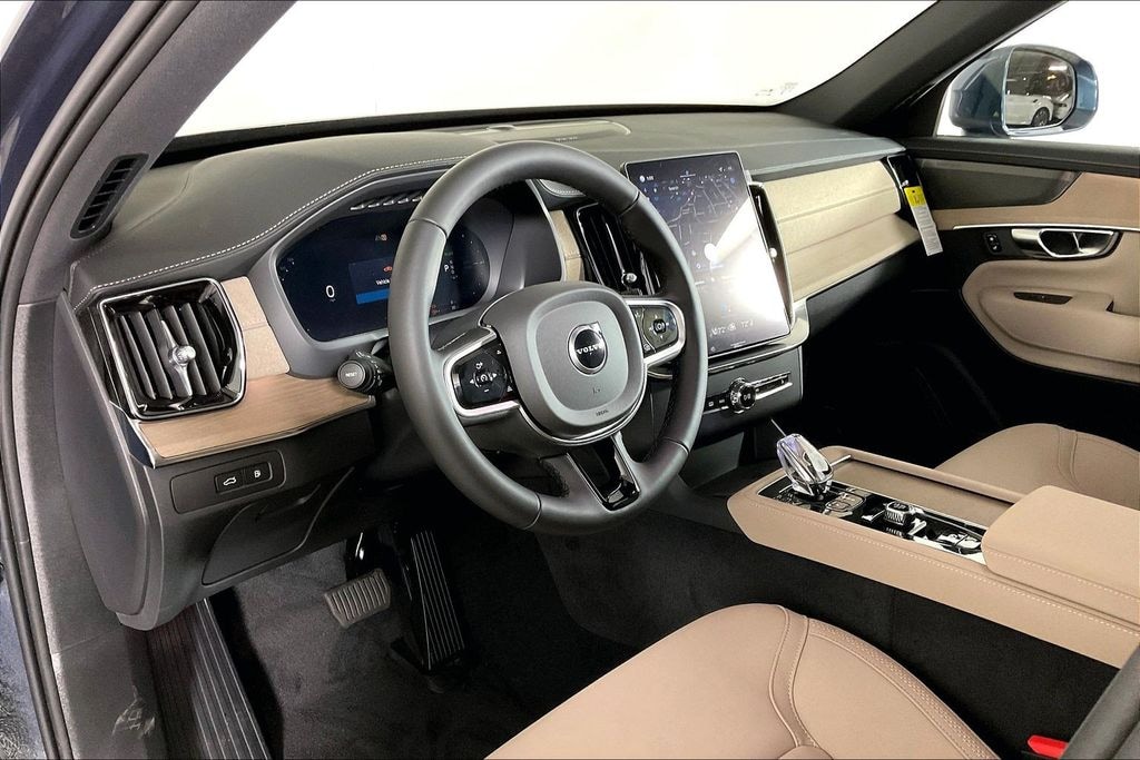 New 2026 Volvo XC90 plug-in hybrid T8 Plus 7-Seater SUV